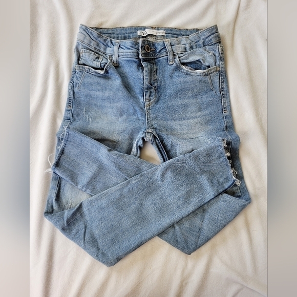 Zara Denim - Zara light wash raw hem zipper ankle distressed skinny jeans 2